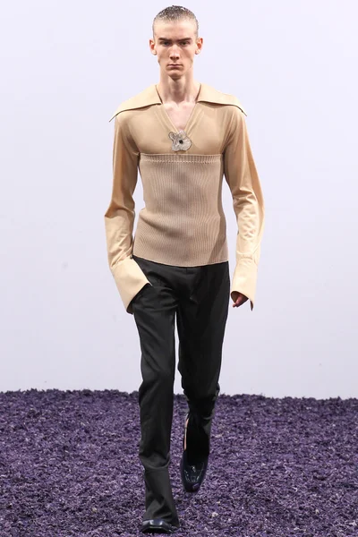 Look 8